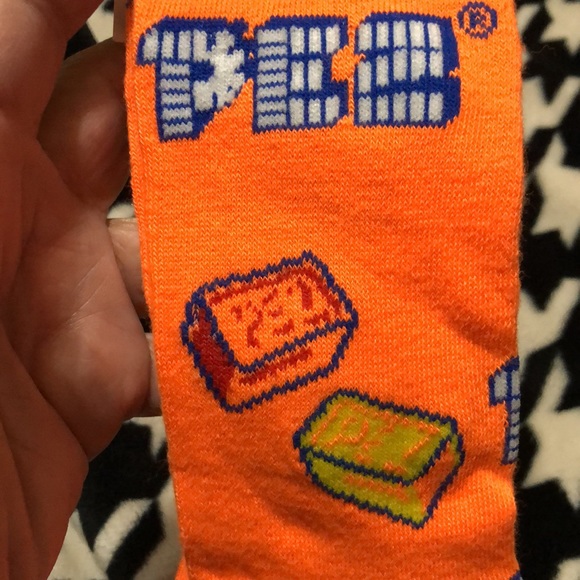🧡HOST PICK!🧡Odd Sox Pez Socks - Picture 3 of 5